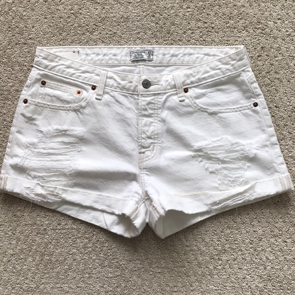 High-wasted white jean shorts